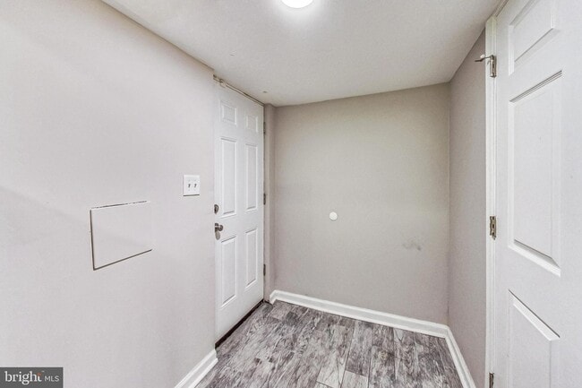 Building Photo - 627 Lamont St NW