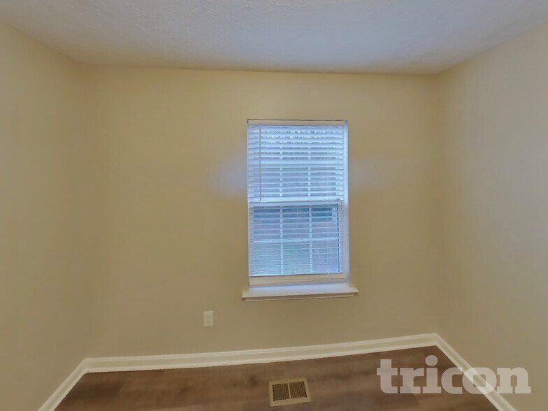 Building Photo - 367 Woodland Green Ct