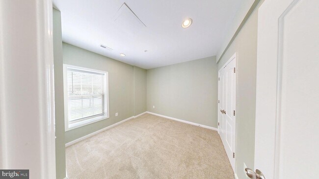 Building Photo - 2604 Brooke Grove Rd