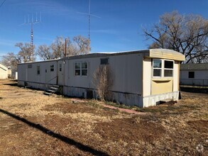Building Photo - 3 Bed 1 Bath centrally located in Sterling!