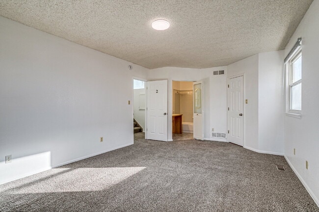 Building Photo - Private Room with a shared bath for Rent in Westminster!!!