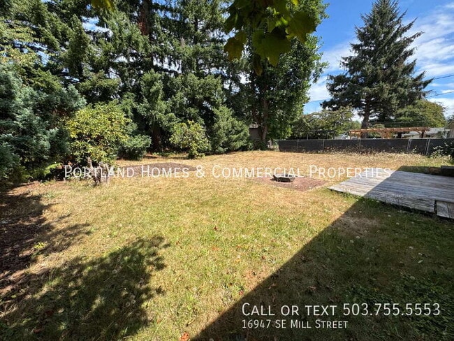Building Photo - 16947 SE Mill St