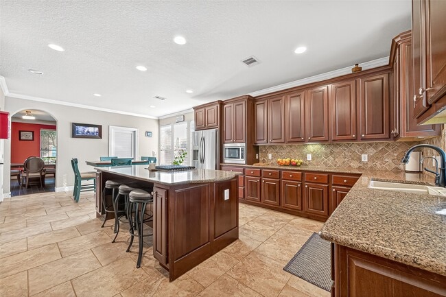 Building Photo - 1206 Coleridge St