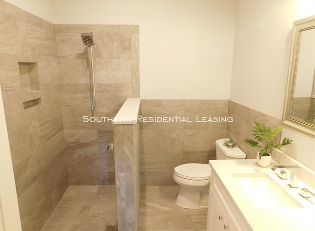 Building Photo - 16600 Innerarity Point Rd