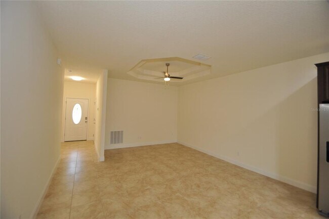 Building Photo - 17 Rainbow Ln