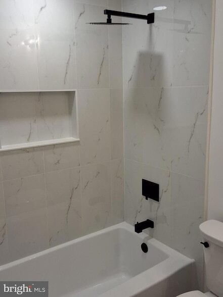 Building Photo - 14874 Emberdale Dr