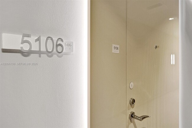 Building Photo - 1000 Brickell Plaza