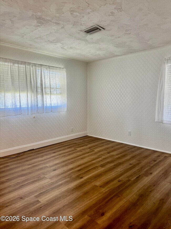 Building Photo - 515 Jennifer Cir