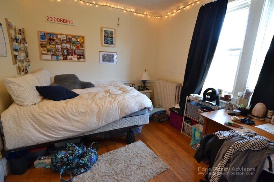 Building Photo - 316 Saint Paul St