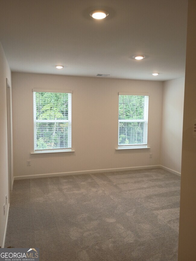 Building Photo - 248 Kenoot Dr