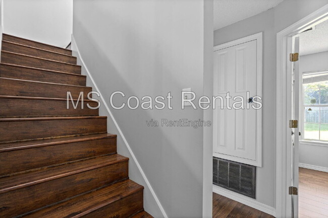 Building Photo - 12206 Breezeway Cir