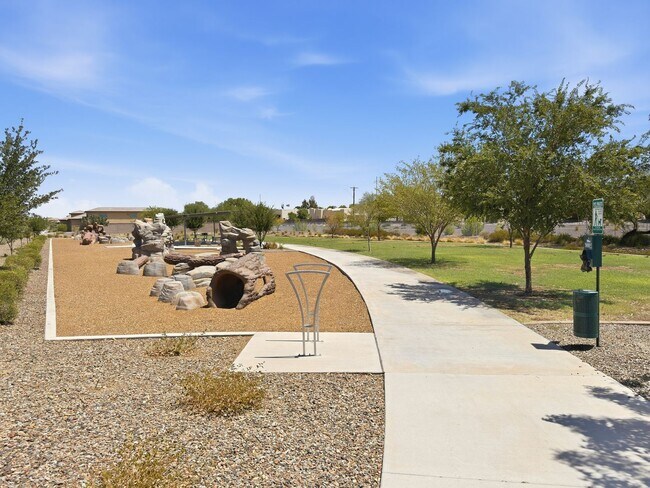 Building Photo - 5543 N 107th Ln