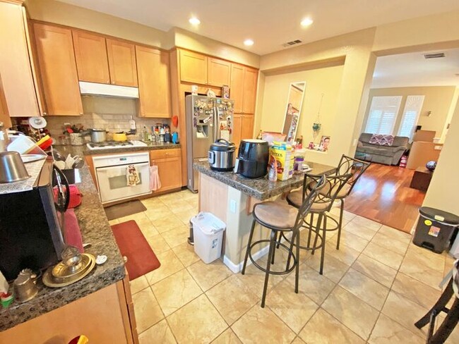 Building Photo - 1715 Salamoni Ct