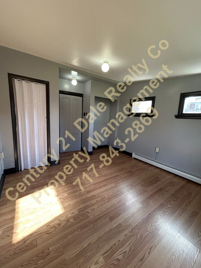 Building Photo - 815 Locust St