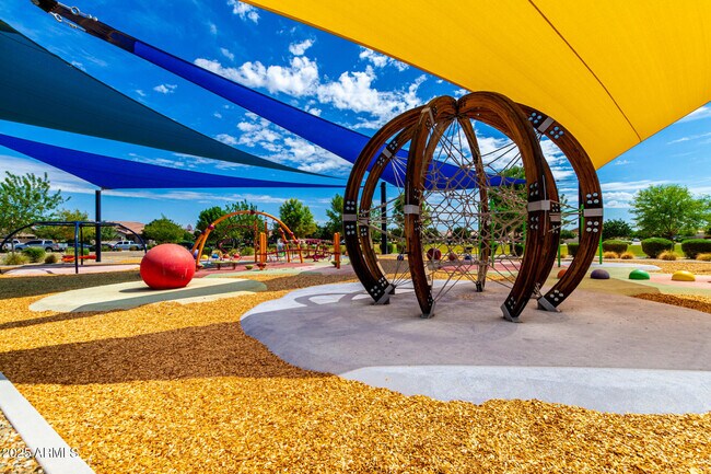 Building Photo - 5747 S Labelle