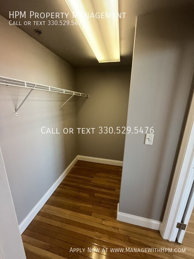 Building Photo - 2404 Prospect Ave E