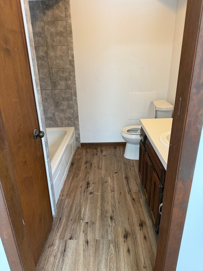 Building Photo - 6727 Parkland