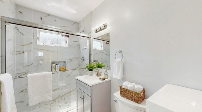 Building Photo - 5A Ropes St