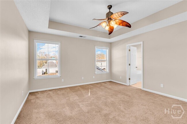 Building Photo - 16 Bushwood Dr