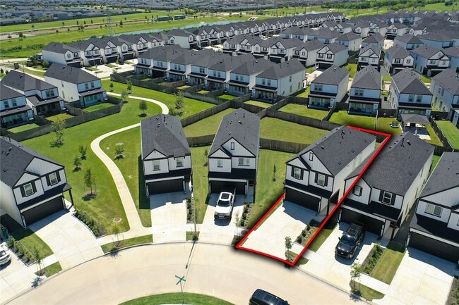 Building Photo - 12310 Greenwood Gate Dr