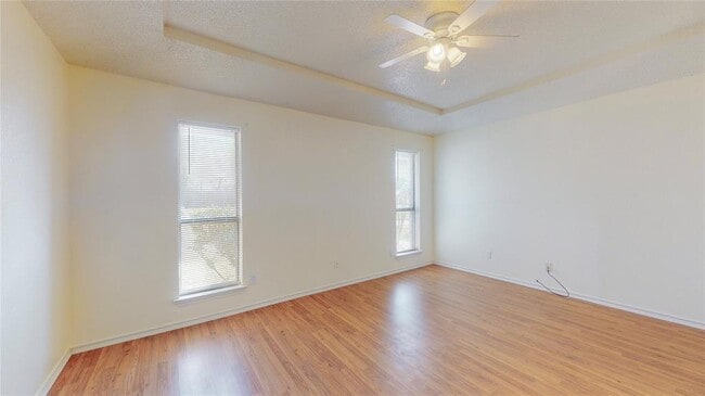 Building Photo - 918 Summer Trail