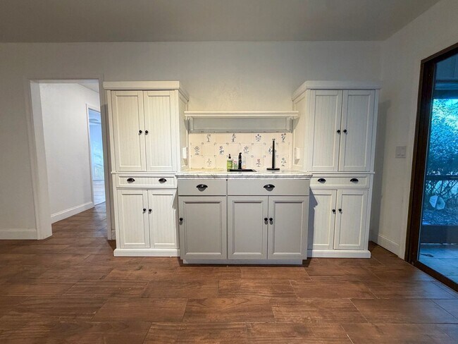 Building Photo - Pet Friendly 3BR/2BA House in Desirable Turkey Creek