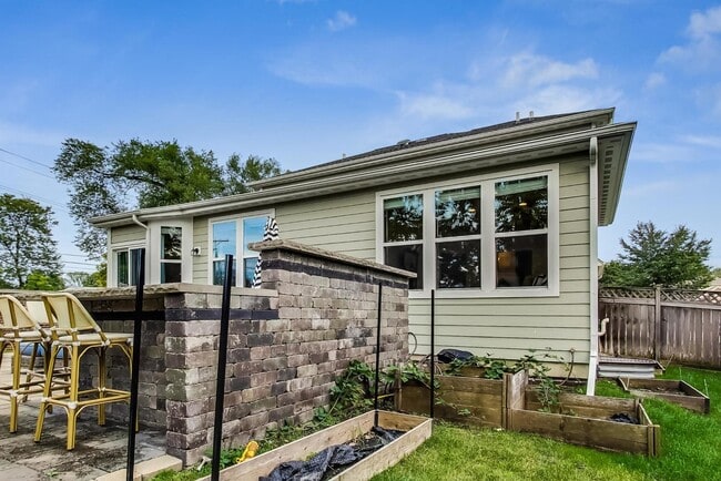 Building Photo - 1382 Kensington Ct