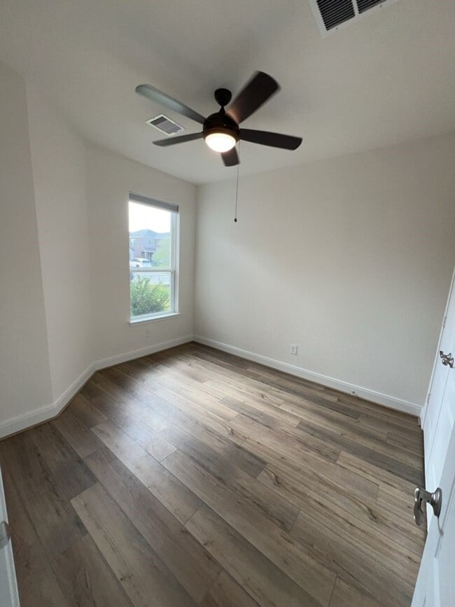 Building Photo - 2885 Grand Anse Dr