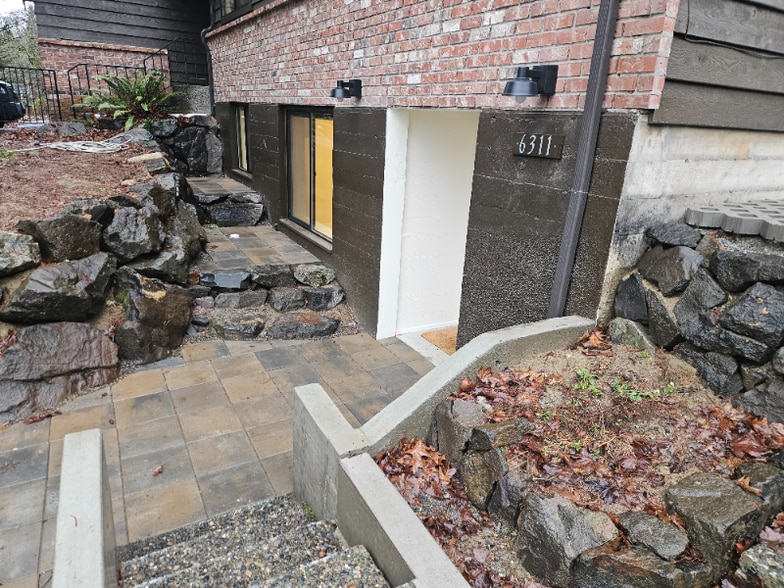 Building Photo - 6311 NE 196th St