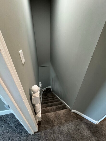 Building Photo - 1011 Appleton St