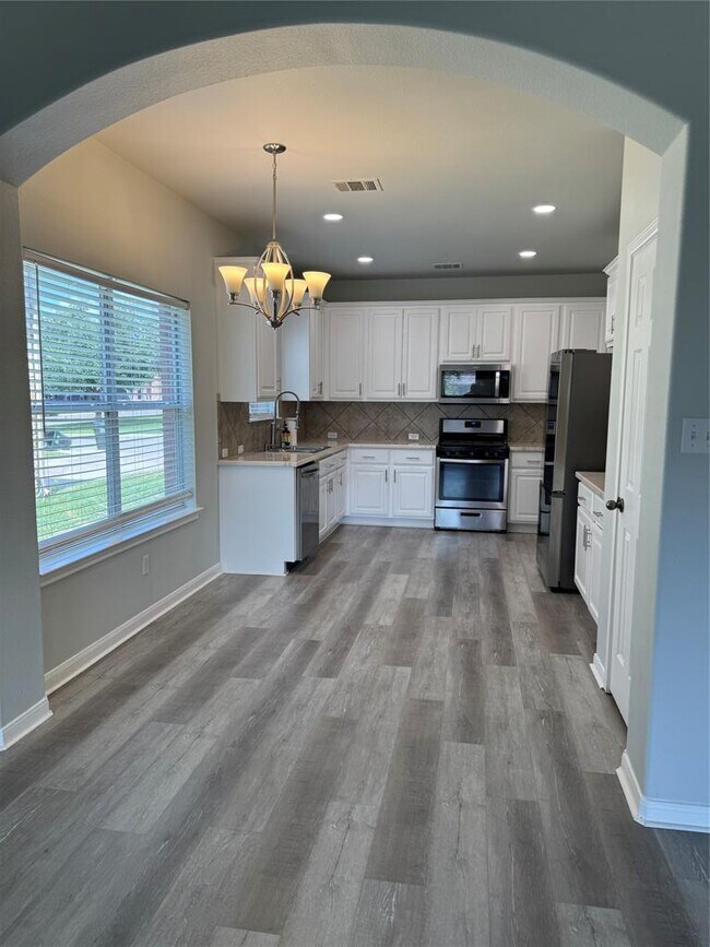 Building Photo - 2306 Brookhollow Terrace