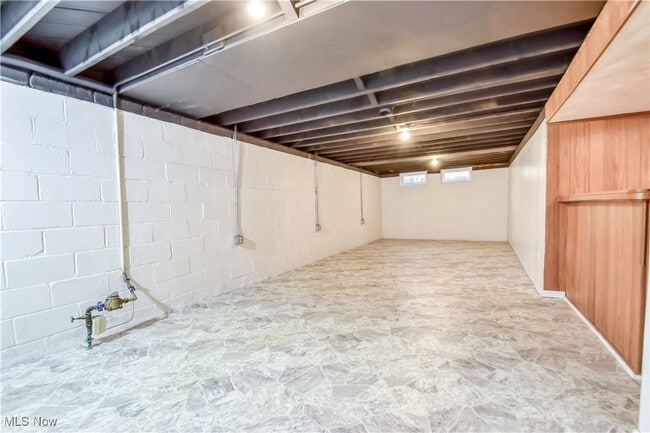 Building Photo - 5134 Harmony Ln