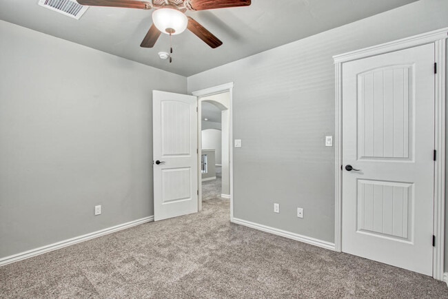 Building Photo - 7896 Enchanted Path Dr