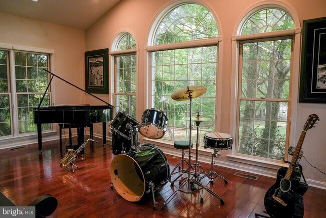 Building Photo - 101 Whistling Wood Ct