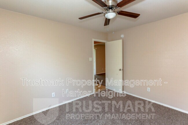 Building Photo - 5304 Vail Dr