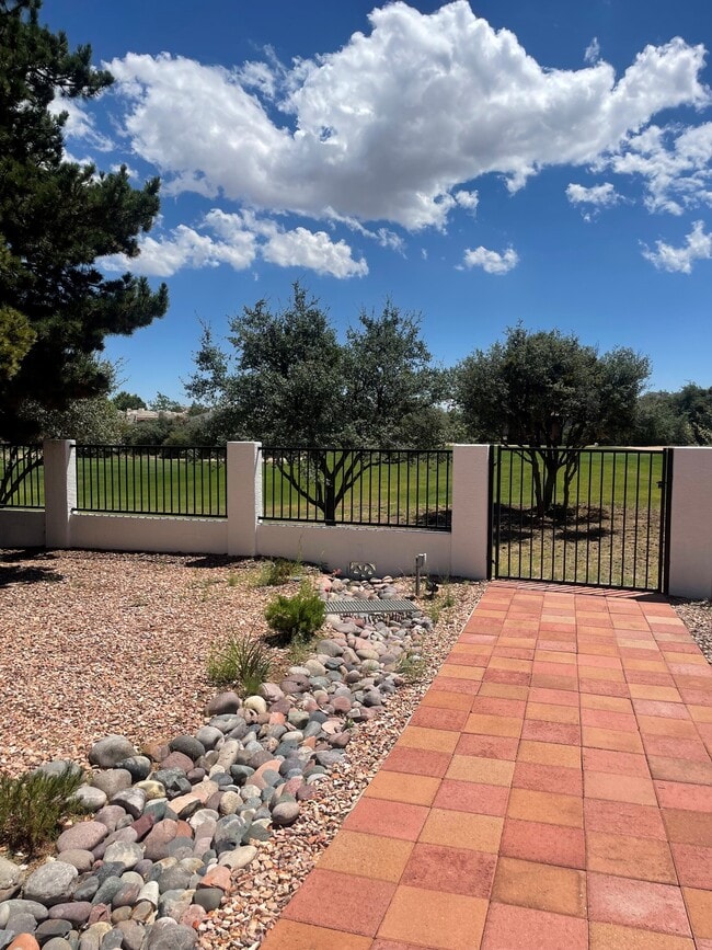 Building Photo - 5675 Hole in 1 Dr