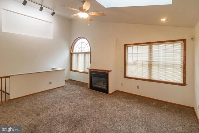 Building Photo - 133 Chalkboard Ct