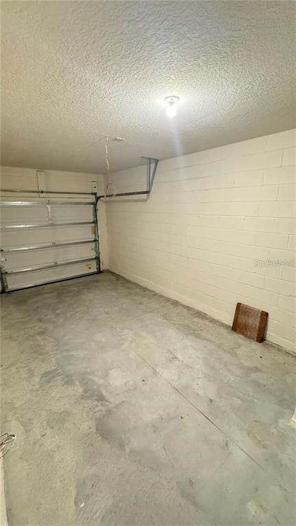 Building Photo - 2915 Canary Ave