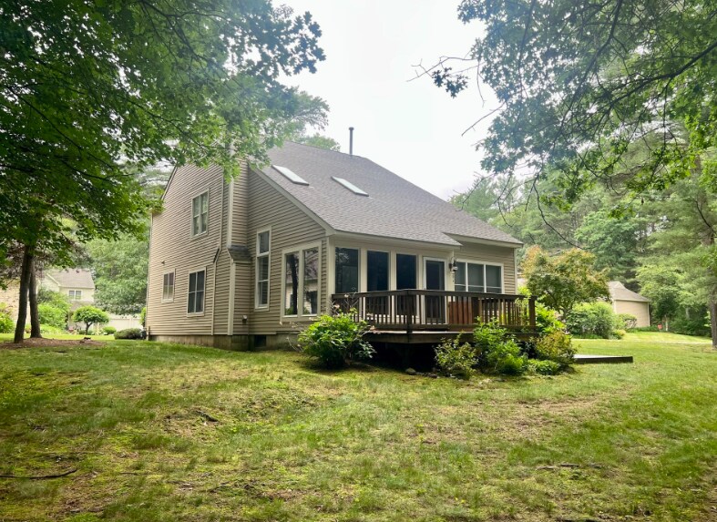 Building Photo - 8 Stonegate Ln