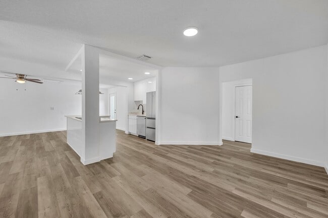 Building Photo - 713 Langston Ct