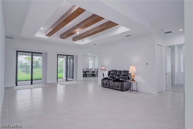 Building Photo - 5026 Ofanto Ln