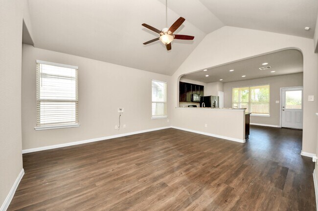 Building Photo - 17630 Holroyd Rd