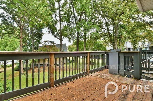 Building Photo - 301 Harbor Heights Dr