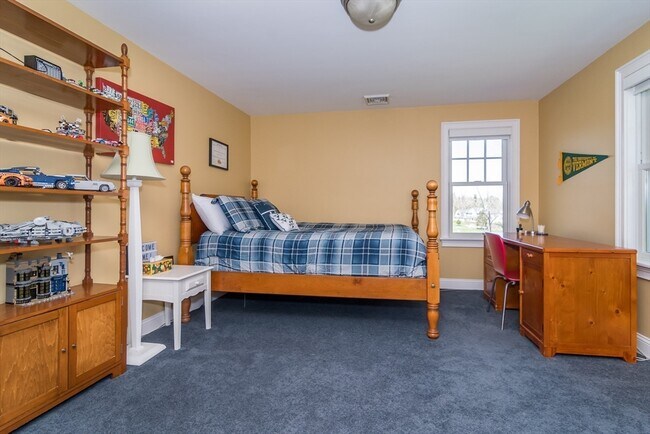 Building Photo - 25 Nason Hill Ln