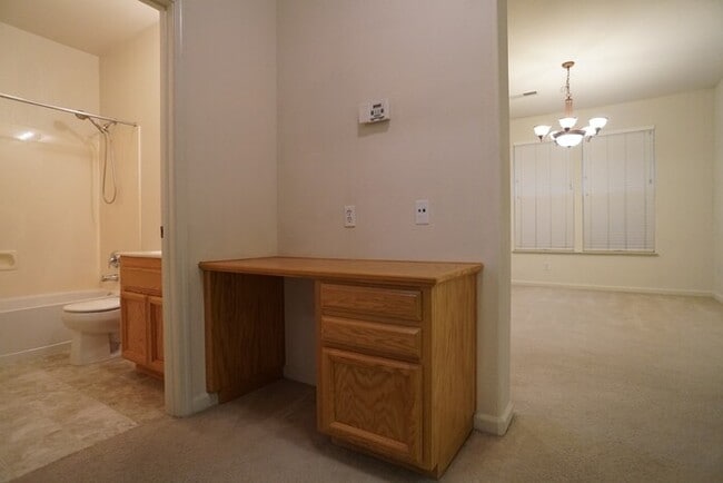 Building Photo - Charming 3 Bedroom Home for Rent in Crocker Ranch  Roseville!