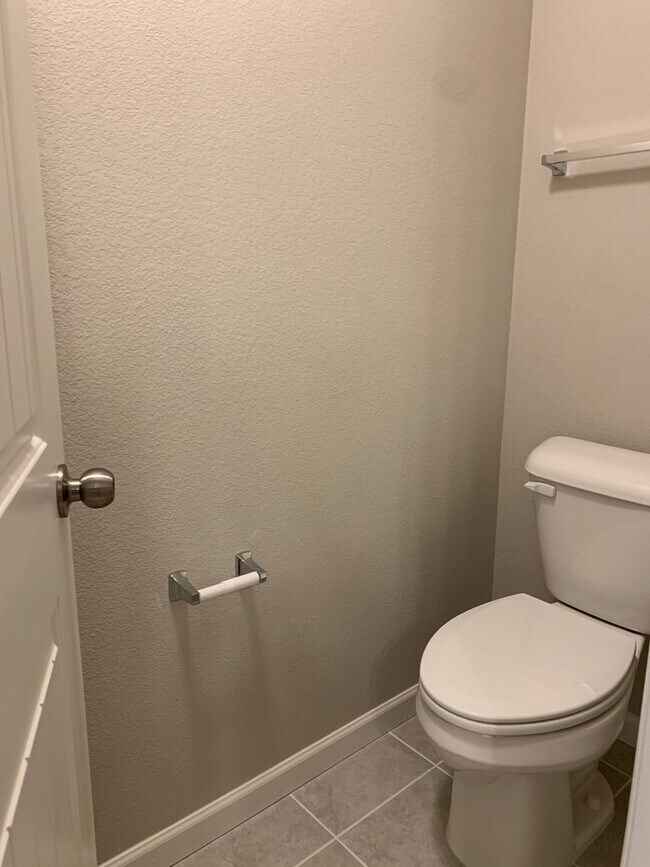 Building Photo - Main-Floor Living Meets Modern Comfort in Enclaves at Mountain Vista