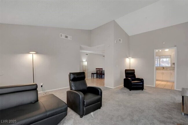 Building Photo - 3138 Belvedere Dr
