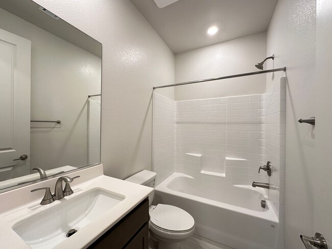 Building Photo - Summerlin West