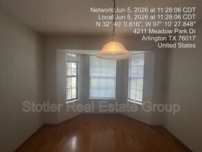 Building Photo - 4211 Meadow Park Dr