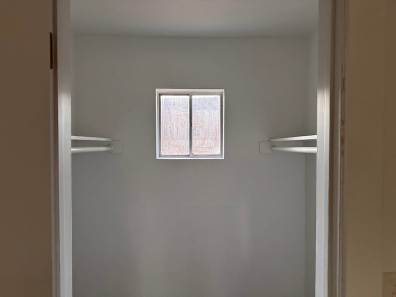 Building Photo - 1373 Real Way Ln